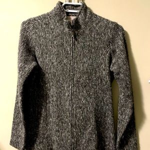 Selling a grey cardigan